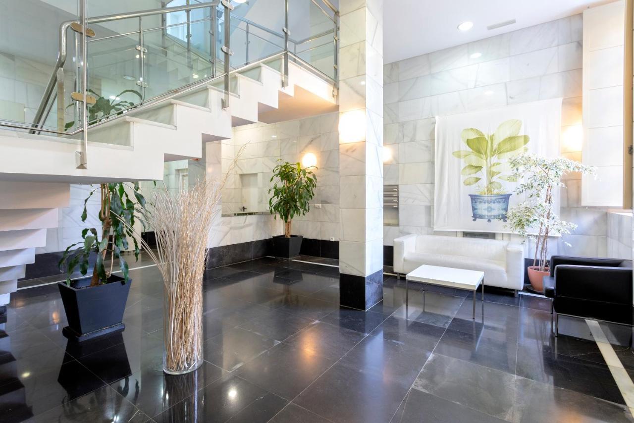 Acogedor Apartamento Junto A La Catedral By Rent Me Málaga Dış mekan fotoğraf